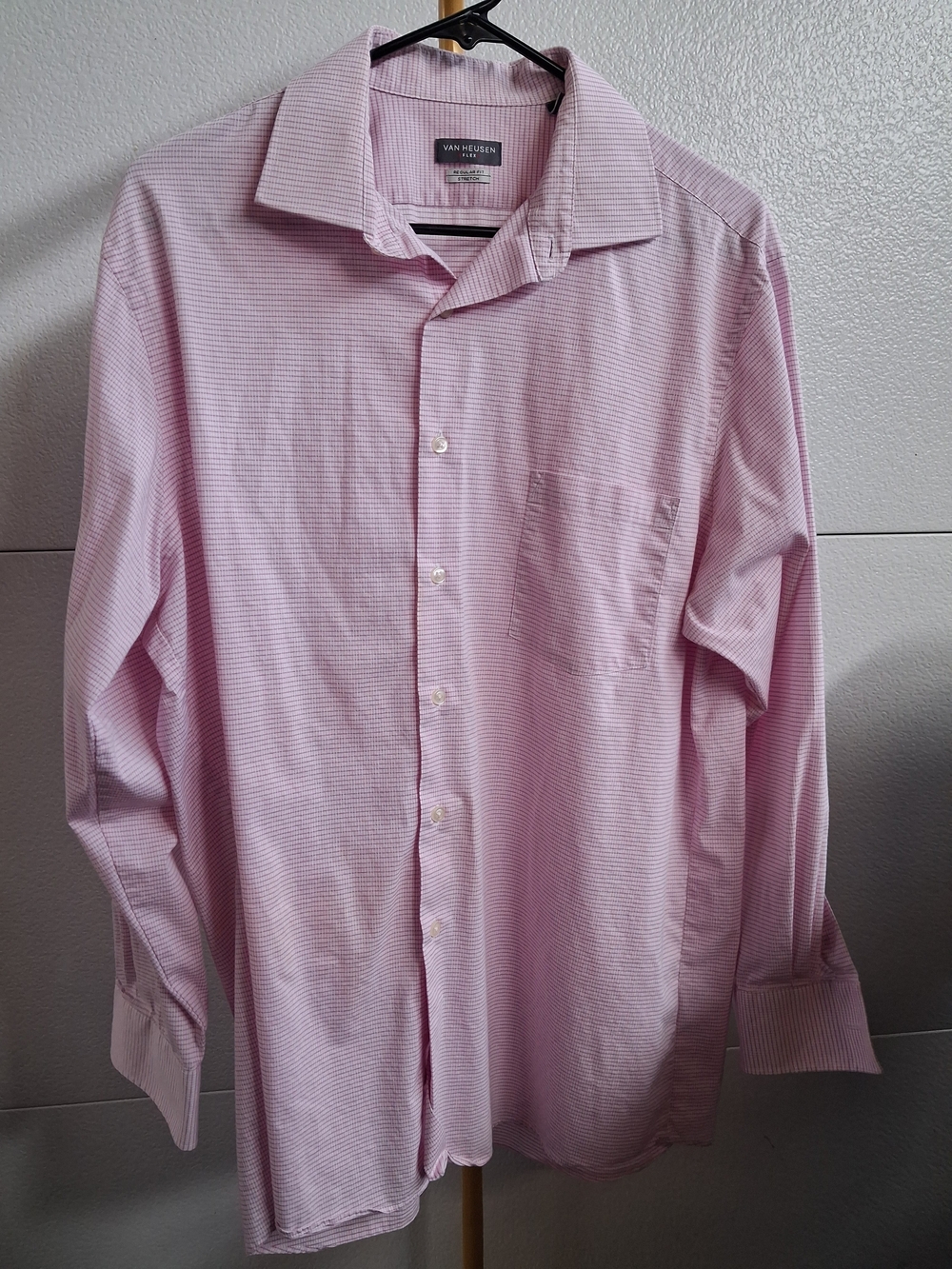 Van Heusen Men’s Pink Striped Dress Shirt